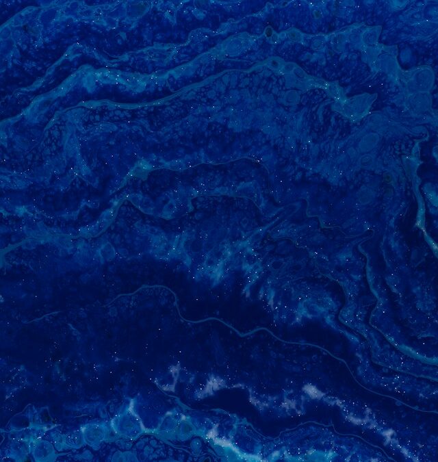 Oltre il blu: l’invisibile come spazio di libertà